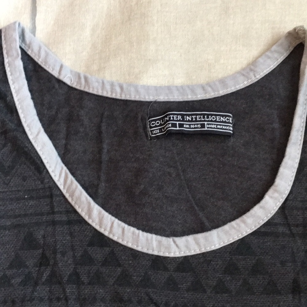 Tank top - Picture 3 of 4